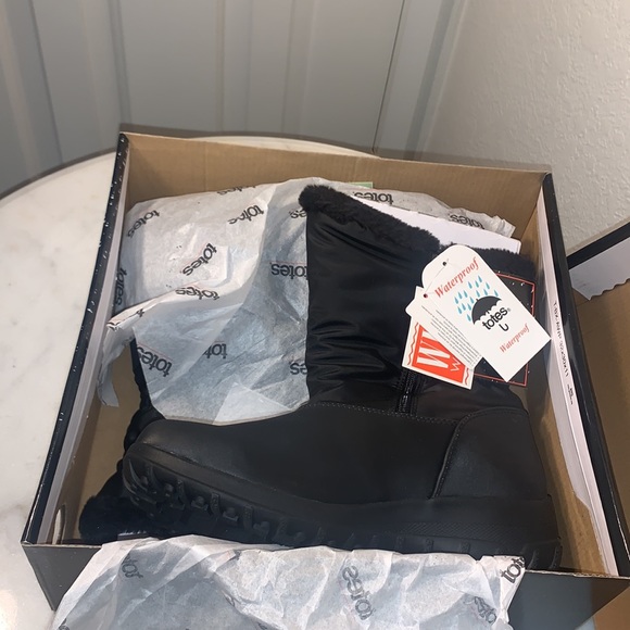 TOTES Women’s Rickki Dual Snow Boots - Picture 7 of 12